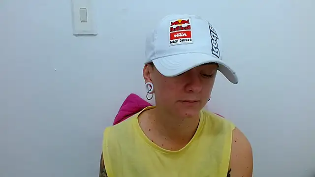 tomboyblue online show from December 4, 12:59 pm