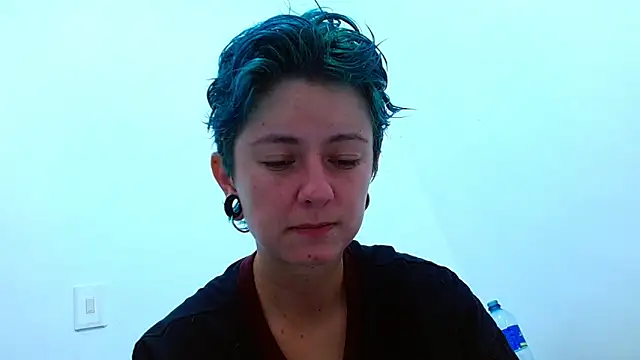 tomboyblue online show from March 16, 6:54 pm