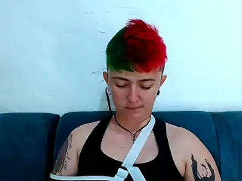 Snapshot of tomboyblue chatting on March 20, 3:25 pm tomboyblue online show from March 20, 3:25 pm