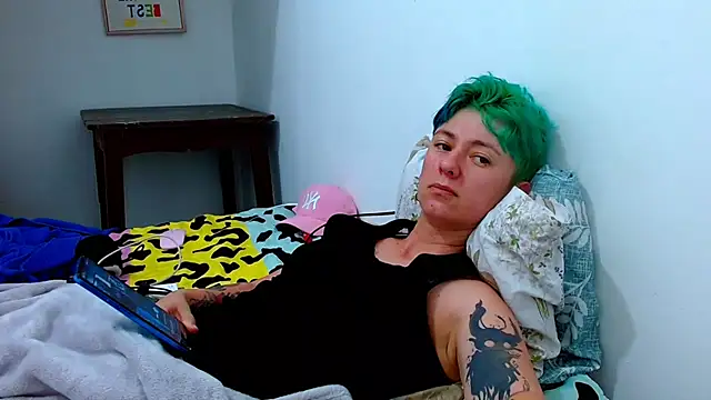 tomboyblue online show from February 8, 8:50 pm