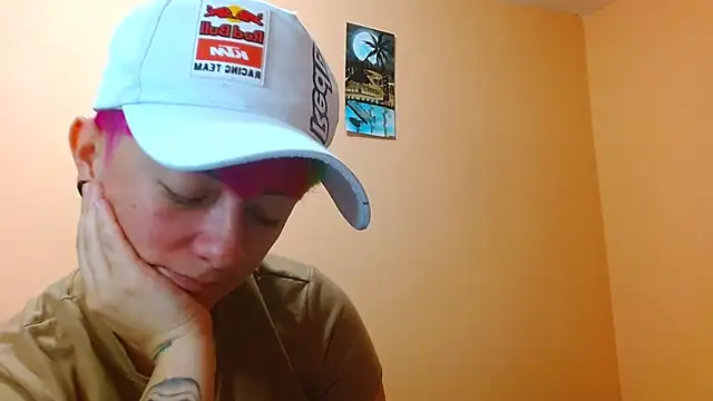tomboyblue online show from July 25, 5:30 pm