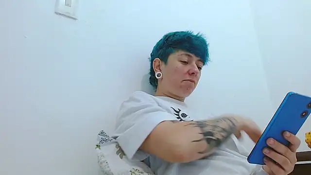 tomboyblue online show from February 20, 8:55 pm