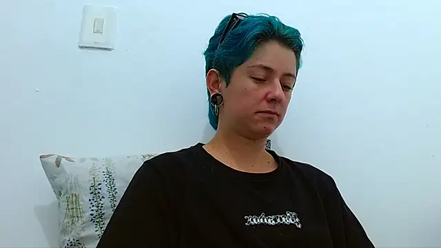 tomboyblue online show from March 14, 7:53 pm