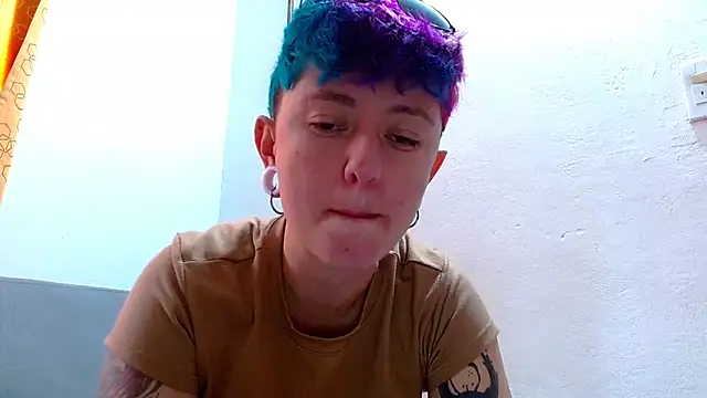 tomboyblue online show from July 2, 7:42 pm