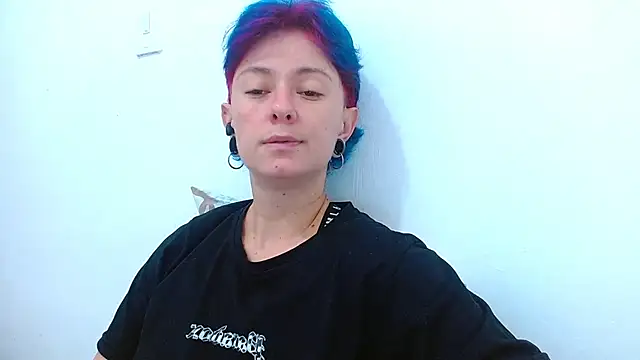 tomboyblue online show from March 26, 2:04 pm
