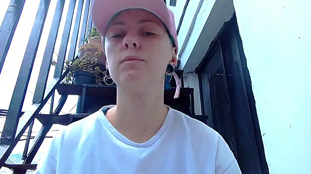 tomboyblue online show from April 12, 4:10 pm