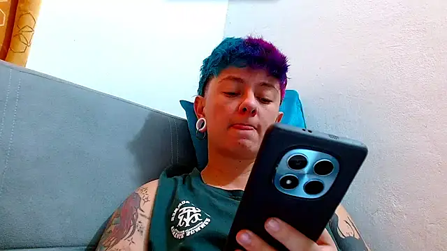 tomboyblue online show from June 30, 3:01 pm
