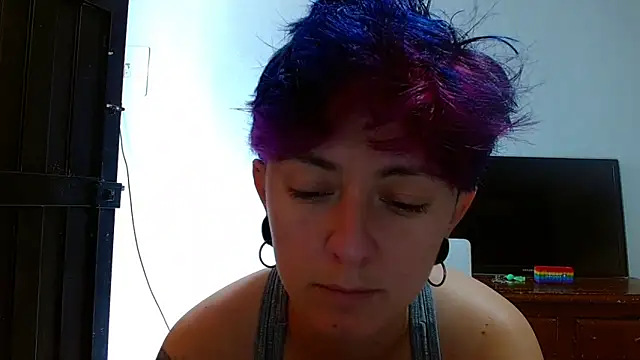 tomboyblue online show from May 13, 5:20 pm