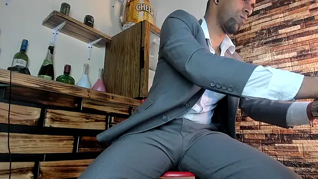 Snapshot of Paolo_johnson chatting on November 29, 12:05 pm Paolo johnson online show from November 29, 12:05 pm