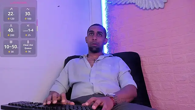 Snapshot of Paolo_johnson chatting on December 4, 11:42 am Paolo johnson online show from December 4, 11:42 am