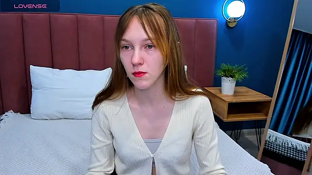 VanillaKelly online show from February 26, 12:09 am