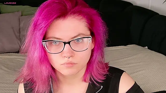 Lisa Adam online show from September 20, 6:02 pm