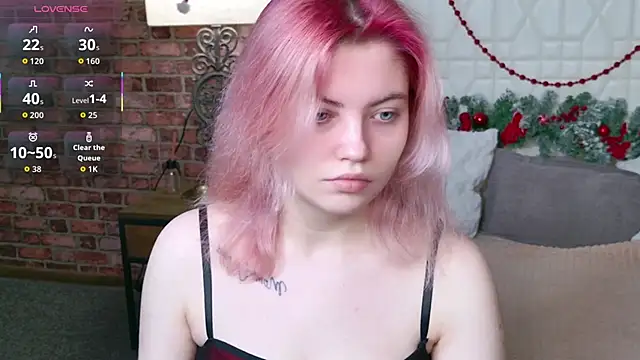 Lisa Adam online show from December 16, 5:28 pm