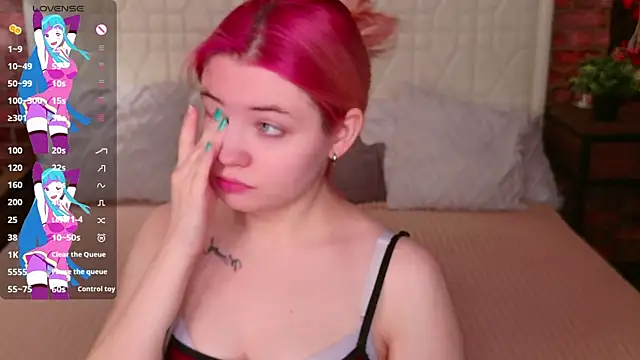 Lisa Adam online show from February 10, 6:07 pm