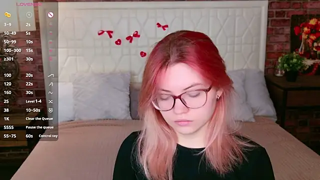 Lisa Adam online show from April 9, 4:02 pm