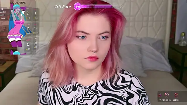 Lisa Adam online show from October 4, 7:37 pm