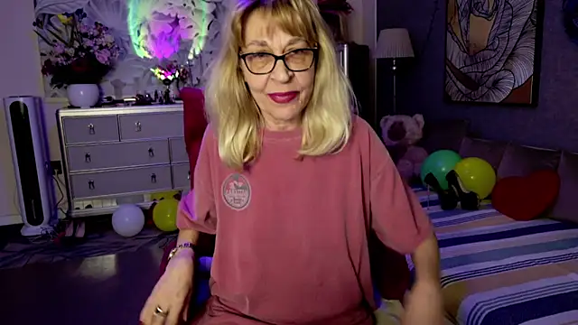 HornyMilf 555 online show from February 17, 3:09 pm