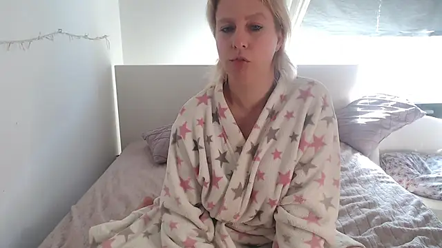 MariaValentine online show from March 15, 9:16 am