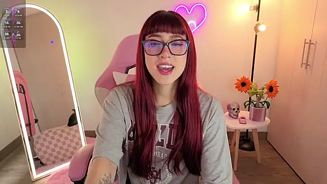 Snapshot of violet_ch chatting on June 9, 7:37 pm violet ch online show from June 9, 7:37 pm