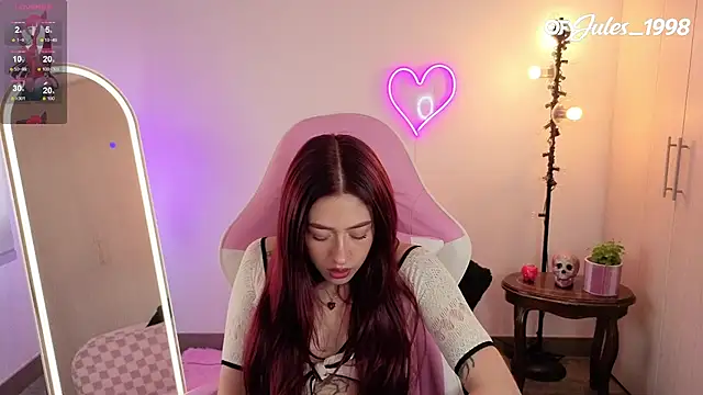 violet ch online show from April 18, 8:09 pm