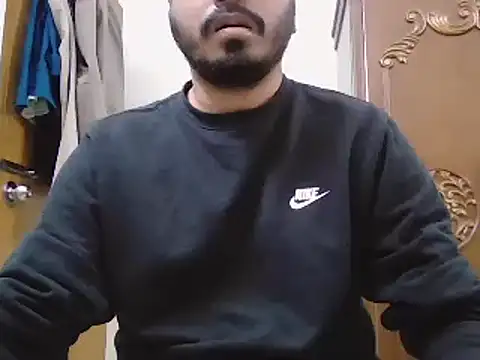 desiboyasif online show from December 5, 5:00 pm