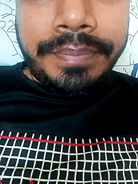 desiboyasif online show from December 3, 9:17 am