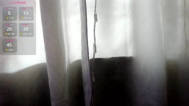 Snapshot of dahian_carter chatting on June 18, 9:53 pm dahian carter online show from June 18, 9:53 pm