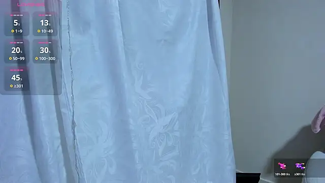 Snapshot of dahian_carter chatting on July 2, 9:59 am dahian carter online show from July 2, 9:59 am