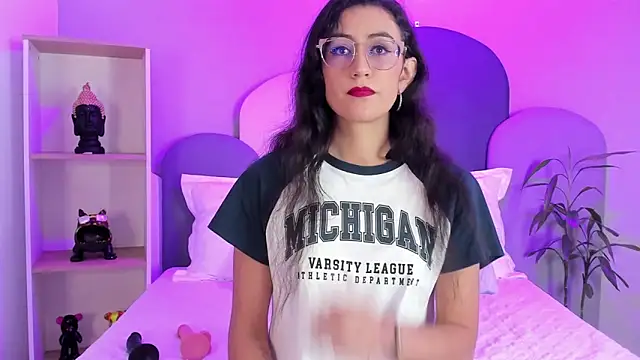 SophieGomez22 online show from February 3, 11:26 am