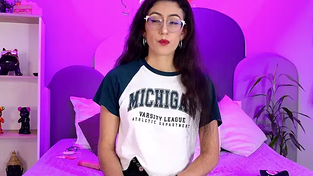 SophieGomez22 online show from April 20, 11:24 am