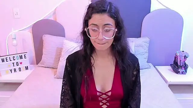 SophieGomez22 online show from March 21, 5:56 pm