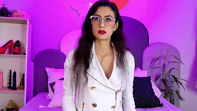 SophieGomez22 online show from April 19, 11:11 am