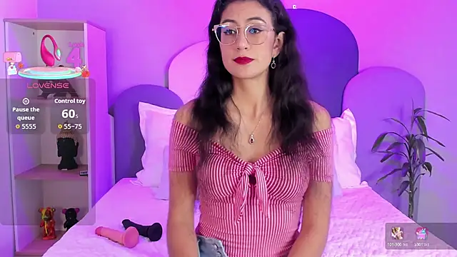 SophieGomez22 online show from December 20, 11:35 am