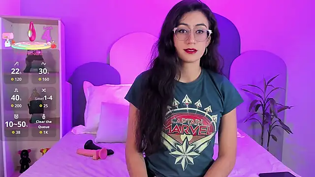 SophieGomez22 online show from November 5, 11:35 am