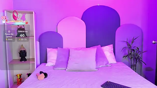 SophieGomez22 online show from October 1, 11:25 am