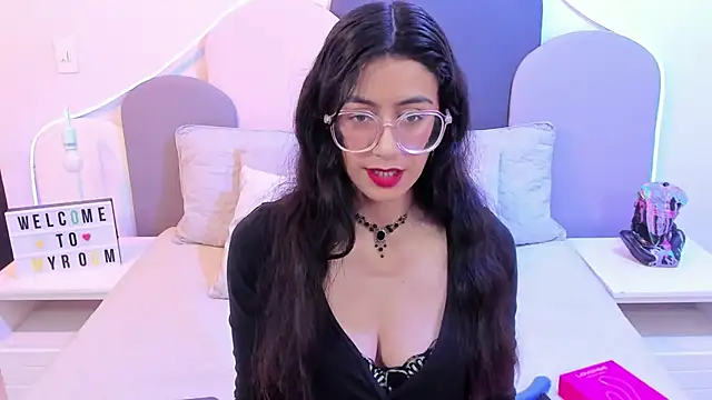 SophieGomez22 online show from March 22, 11:21 am