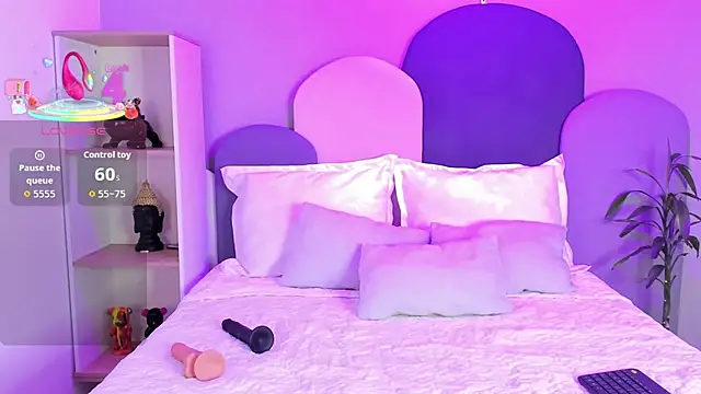 SophieGomez22 online show from December 21, 11:23 am