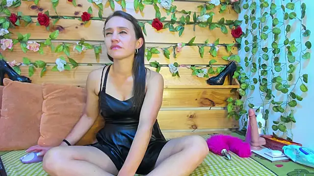 Snapshot of daniela_casallas_ chatting on October 7, 11:11 am daniela casallas online show from October 7, 11:11 am