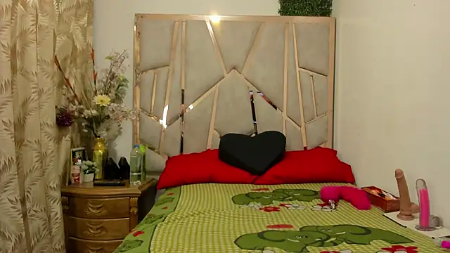 daniela casallas  online show from March 10, 11:14 am