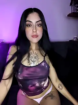 Snapshot of Mazikeen-- chatting on November 17, 10:36 pm Mazikeen-- online show from November 17, 10:36 pm