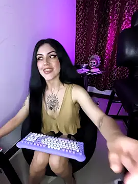 Snapshot of Mazikeen-- chatting on October 26, 3:51 am Mazikeen-- online show from October 26, 3:51 am