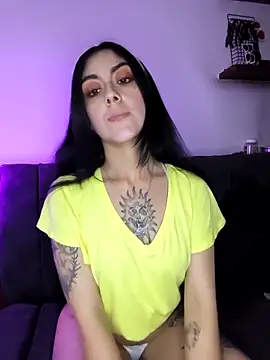 Snapshot of Mazikeen-- chatting on November 15, 10:14 pm Mazikeen-- online show from November 15, 10:14 pm