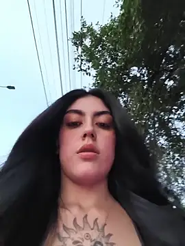 Snapshot of Mazikeen-- chatting on November 6, 10:47 pm Mazikeen-- online show from November 6, 10:47 pm