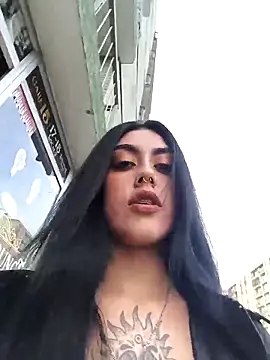 Snapshot of Mazikeen-- chatting on October 27, 10:22 pm Mazikeen-- online show from October 27, 10:22 pm