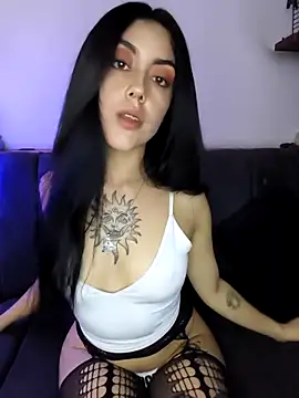 Snapshot of Mazikeen-- chatting on November 23, 9:47 pm Mazikeen-- online show from November 23, 9:47 pm