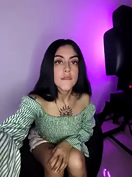 Snapshot of Mazikeen-- chatting on October 26, 9:37 pm Mazikeen-- online show from October 26, 9:37 pm