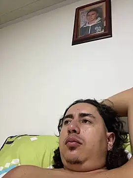 DanielGomez9 online show from March 17, 4:15 am