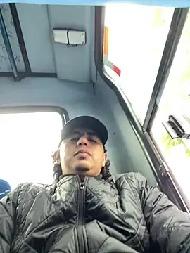 Snapshot of DanielGomez9 chatting on November 17, 12:09 pm DanielGomez9 online show from November 17, 12:09 pm