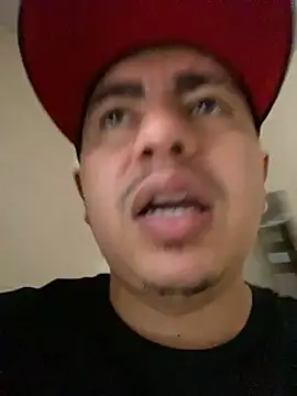 Snapshot of DanielGomez9 chatting on March 21, 7:57 pm DanielGomez9 online show from March 21, 7:57 pm