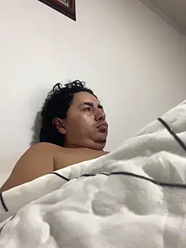 Snapshot of DanielGomez9 chatting on October 15, 2:54 am DanielGomez9 online show from October 15, 2:54 am